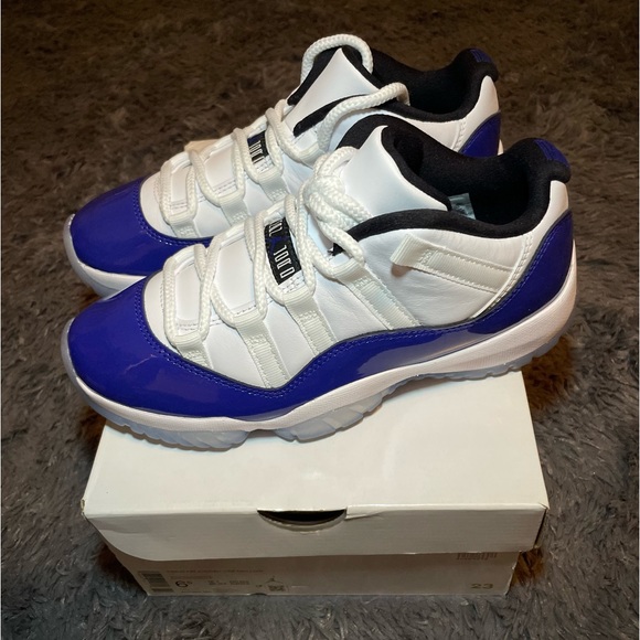 (2020) Wmns Concord Sketch Jordan 11’s